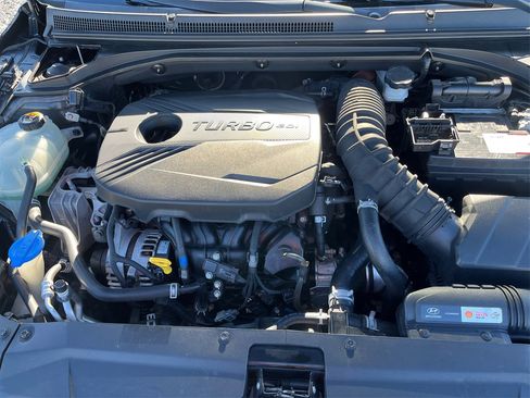Used 2019 Hyundai Veloster Turbo R-Spec image 11