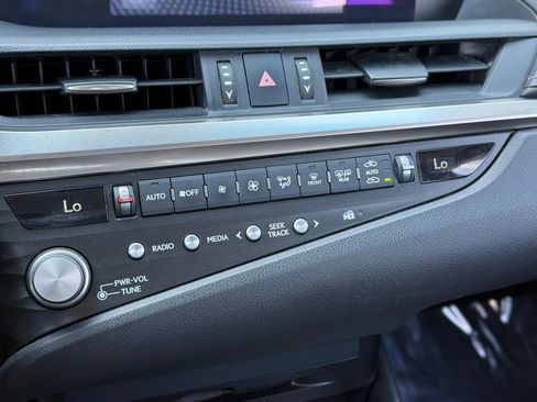 Used 2021 Lexus ES 350 w/ Accessory Package image 24