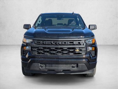 Used 2025 Chevrolet Silverado 1500 Custom AWD/4WD image 2
