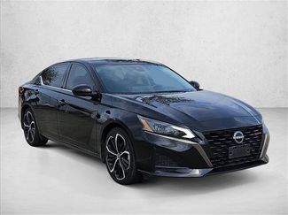 Used 2024 Nissan Altima 2.5 SR w/ SR Premium Package video 3