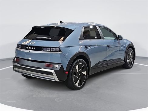 New 2026 Hyundai Ioniq 5 SE image 5