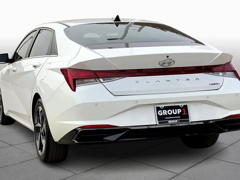 Used 2023 Hyundai Elantra Limited image 11