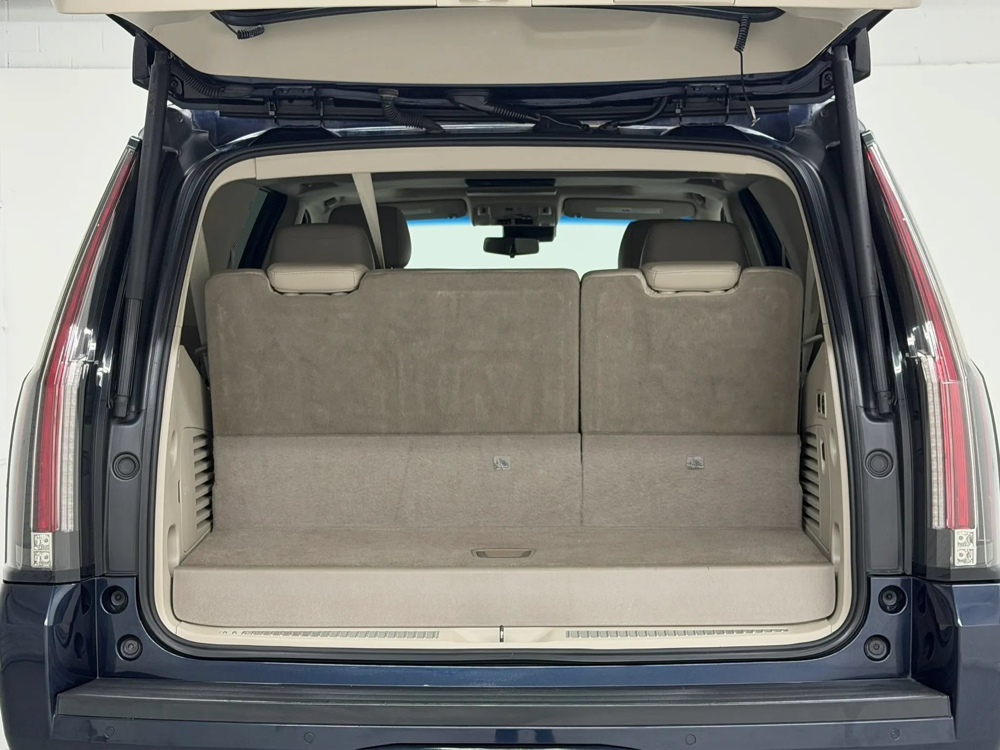 Used 2019 Cadillac Escalade Luxury RWD image 83