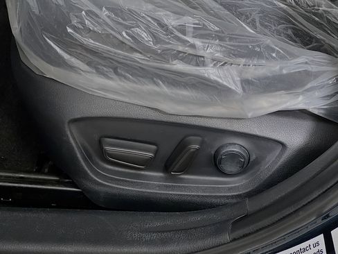 Used 2018 Toyota Camry LE FWD image 16