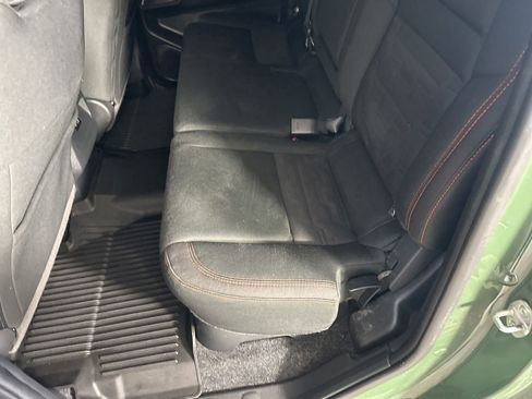 Used 2022 Nissan Frontier PRO-4X w/ Technology Package image 26