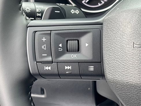 New 2026 Nissan Rogue SV AWD/4WD image 18