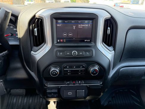 Used 2020 Chevrolet Silverado 2500 W/T AWD/4WD image 11