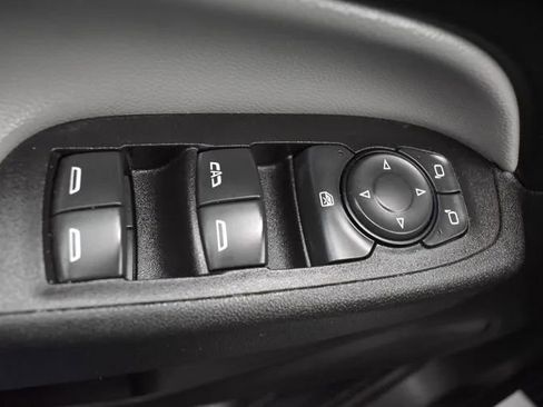 Used 2022 Chevrolet Equinox LT FWD image 21