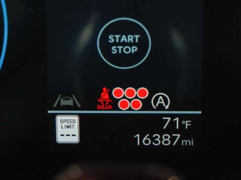 Used 2025 Hyundai Santa Fe XRT image 16