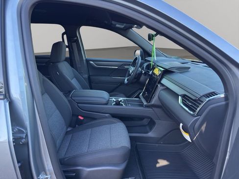 New 2026 GMC Acadia Elevation w/ Black Edition image 18