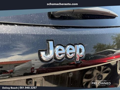 Used 2020 Jeep Grand Cherokee Overland AWD/4WD image 17