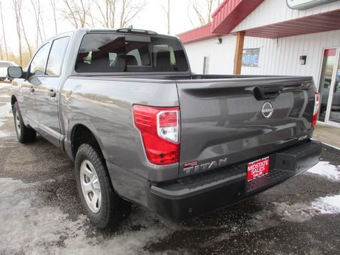 Used 2023 Nissan Titan S image 6