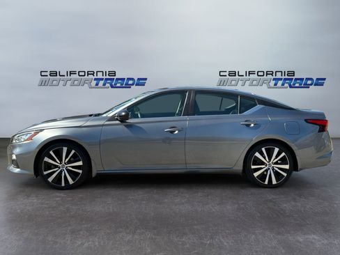 Used 2020 Nissan Altima 2.5 SR FWD image 8