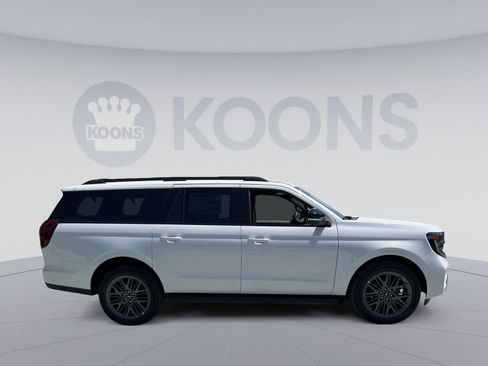 New 2026 Ford Expedition Max Platinum w/ Stealth Appearance Package AWD/4WD image 8