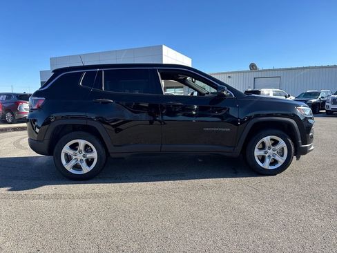 Used 2023 Jeep Compass Sport image 8