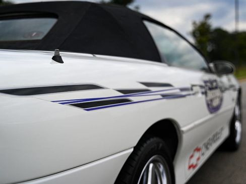 Used 2000 Chevrolet Camaro Z28 w/ SS Performance/Appearance Pkg image 28