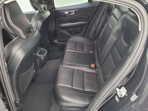 Used 2022 Volvo S60 B5 Momentum AWD/4WD image 10