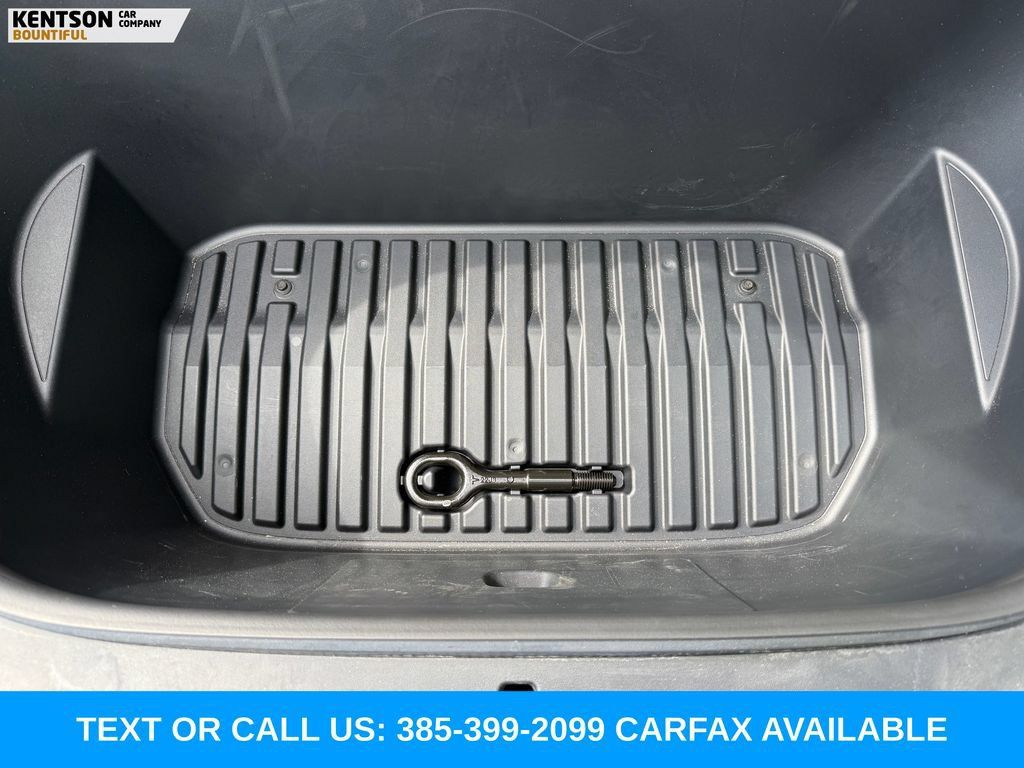 Used 2023 Tesla Model Y Long Range AWD/4WD image 31