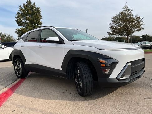 Used 2025 Hyundai Kona SEL image 5