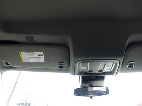 Used 2024 GMC Sierra 1500 Elevation image 42