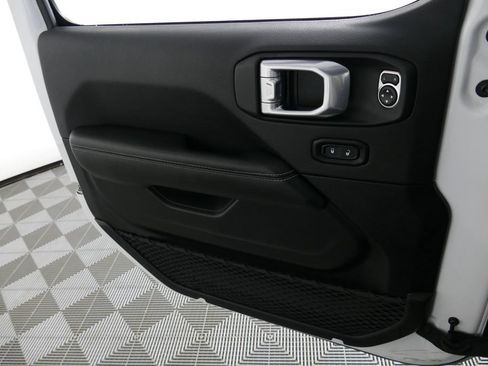 Used 2021 Jeep Wrangler Unlimited Rubicon AWD/4WD image 10