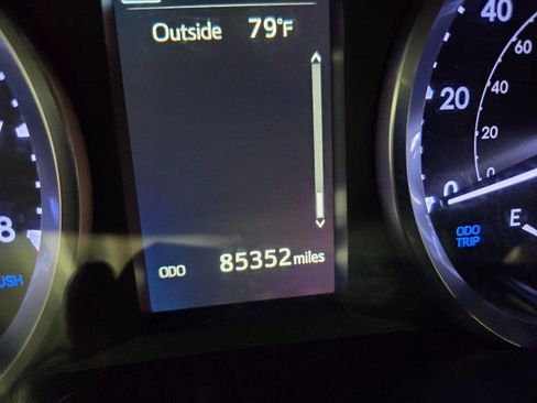 Used 2019 Toyota Highlander LE image 38