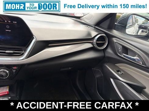 Used 2024 Chevrolet Trax ACTIV w/ Sunroof Package FWD image 31
