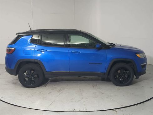 Used 2018 Jeep Compass Latitude w/ Popular Equipment Group image 7