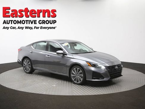 Used 2023 Nissan Altima 2.5 SL AWD/4WD image 41