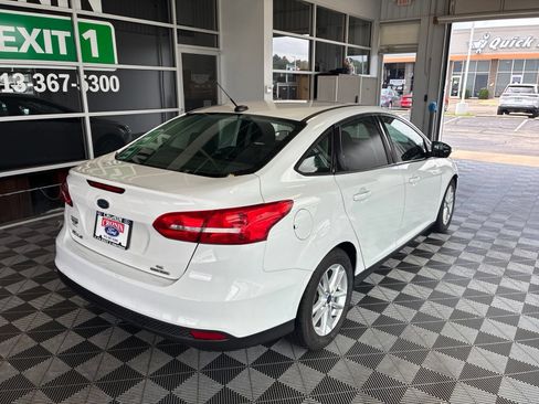 Used 2016 Ford Focus SE FWD image 6