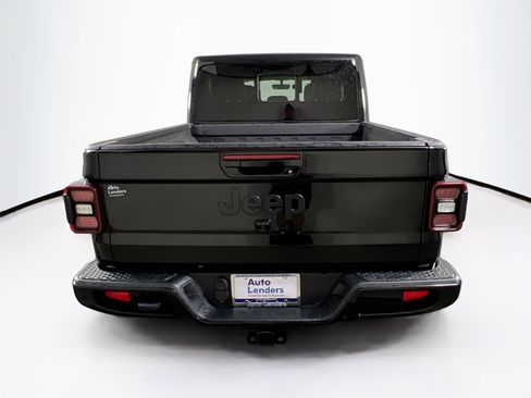 Used 2022 Jeep Gladiator Overland image 6