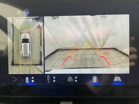 New 2026 Chevrolet Equinox LT w/ Convenience Package II AWD/4WD image 5