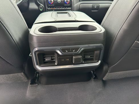 Used 2022 GMC Sierra 3500 Denali AWD/4WD image 18