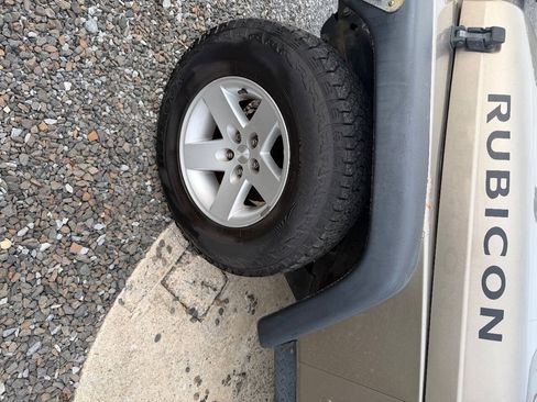 Used 2005 Jeep Wrangler Rubicon AWD/4WD image 11