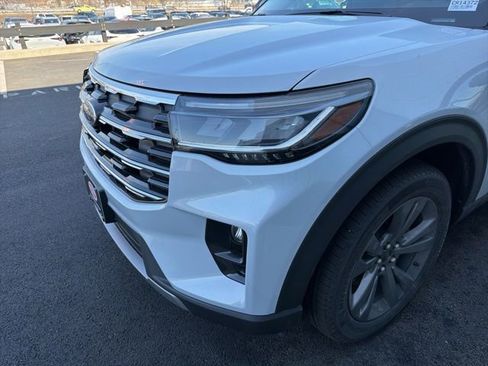 New 2026 Ford Explorer Active w/ Active Comfort Package image 8