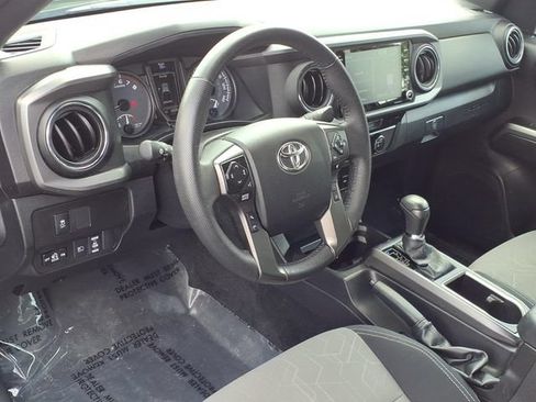 Certified 2023 Toyota Tacoma TRD Off-Road AWD/4WD image 19