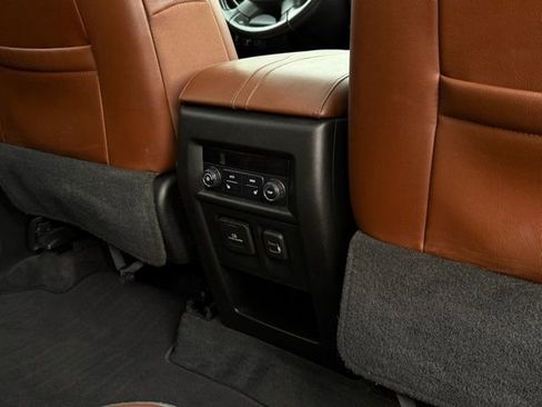 Used 2018 Chevrolet Traverse High Country image 26