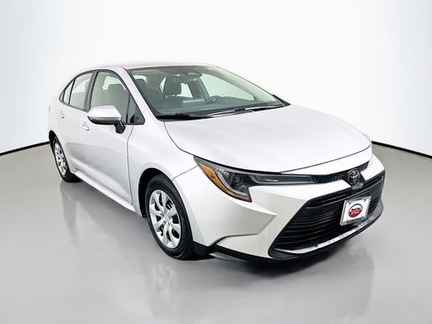 Certified 2024 Toyota Corolla LE image 3