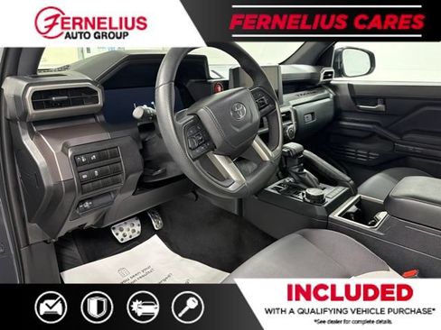 Used 2025 Toyota Tacoma TRD Sport AWD/4WD image 35