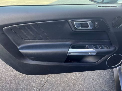 Used 2020 Ford Mustang Premium image 11