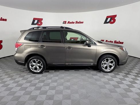 Used 2018 Subaru Forester 2.5i Touring w/ Popular Package #3B AWD/4WD image 7
