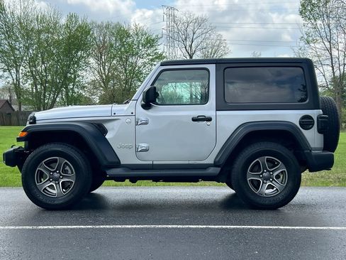 Used 2018 Jeep Wrangler Sport AWD/4WD image 8