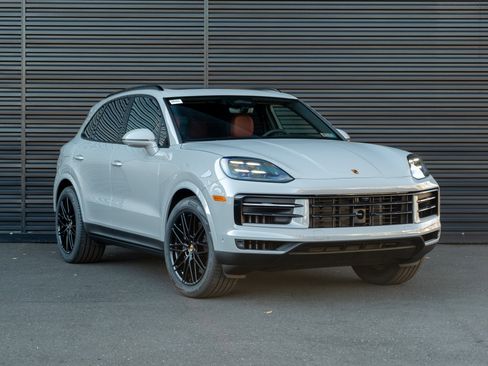 New 2026 Porsche Cayenne image 10