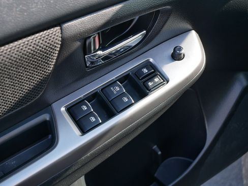 Used 2017 Subaru Crosstrek 2.0i Premium w/ Moonroof Package image 19