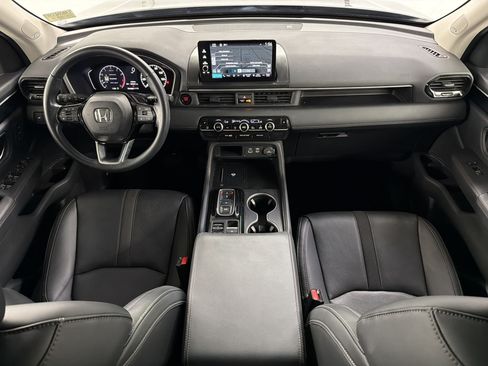Certified 2024 Honda Pilot Touring image 16