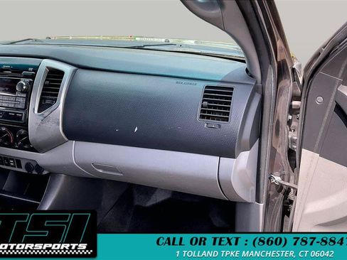 Used 2012 Toyota Tacoma 4x4 Double Cab w/ TRD Off-Road Pkg image 17