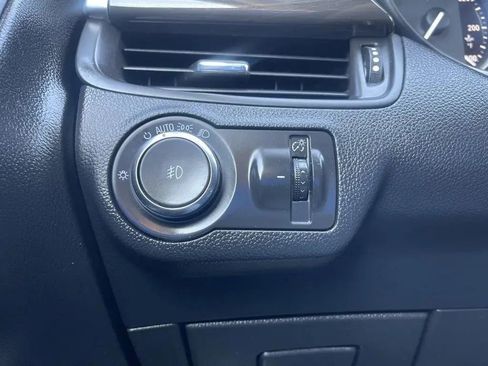 Used 2020 Buick Envision Premium AWD/4WD image 8
