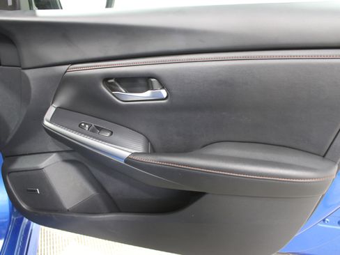 Used 2024 Nissan Sentra SR w/ SR Premium Package image 24