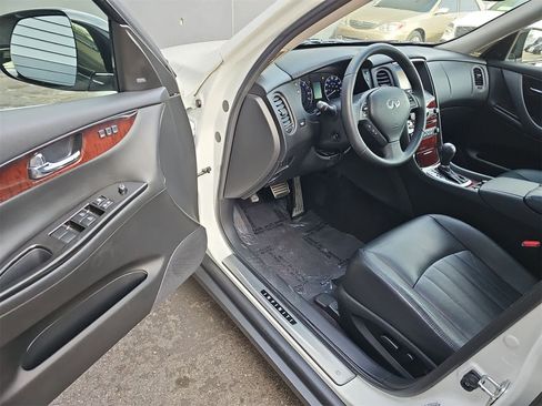 Used 2016 INFINITI QX50 AWD w/ Technology Package image 10