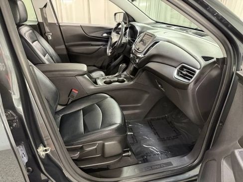 Used 2020 Chevrolet Equinox LT w/ Driver Convenience Package AWD/4WD image 11